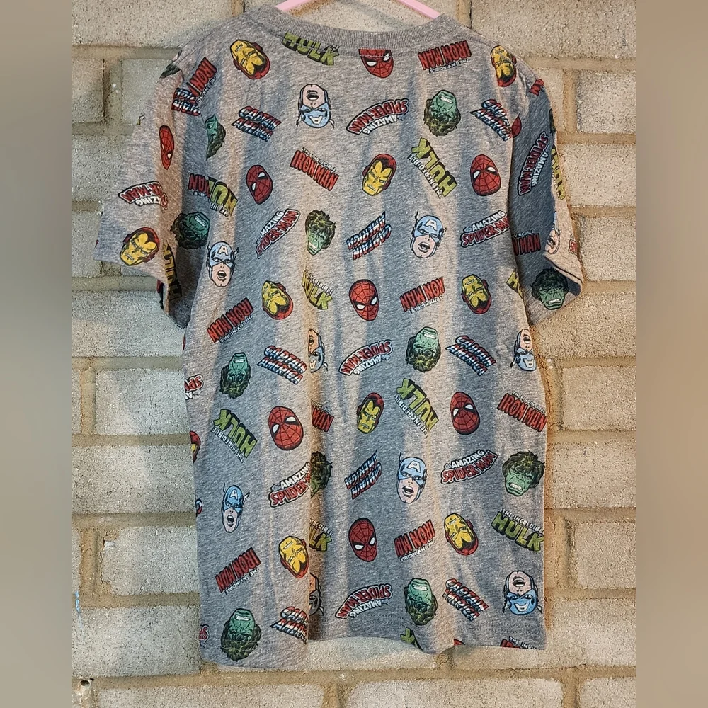 Nwot Marvel Gray Graphic Tee